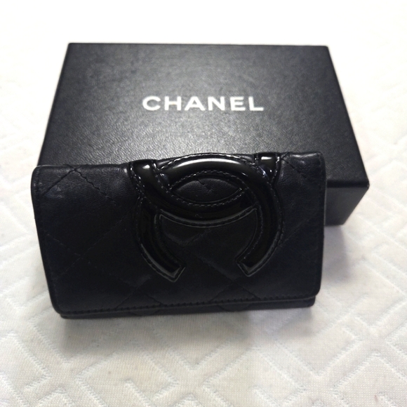 CHANEL Accessories - CHANEL Black Quilted 6 Key Holder